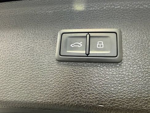 Used 2023 Audi SQ5 Premium Plus w/ Premium Plus Package AWD/4WD image 9