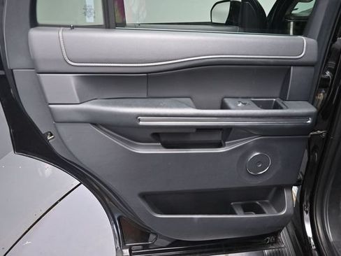 Used 2024 Ford Expedition XLT AWD/4WD image 35