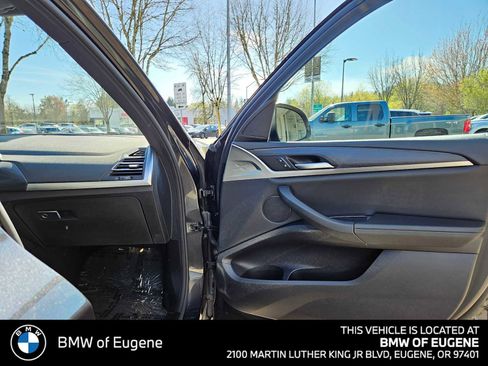 Used 2024 BMW X3 xDrive30i AWD/4WD image 10