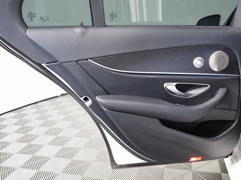 Used 2022 Mercedes-Benz E 350 Sedan image 12