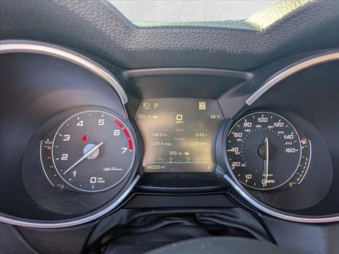 Used 2021 Alfa Romeo Stelvio Ti w/ Nero Edizione image 10