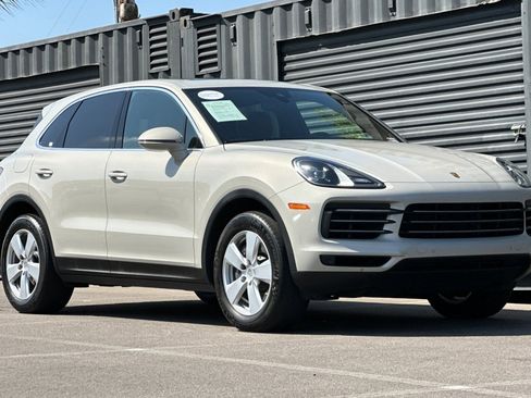 Certified 2023 Porsche Cayenne AWD/4WD image 10