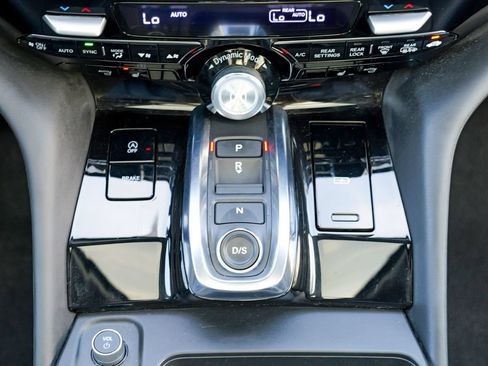 Used 2025 Acura MDX SH-AWD w/ Technology Package image 56