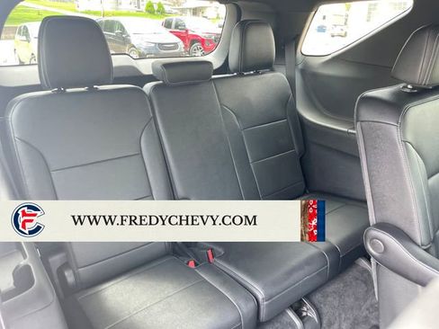 Used 2025 Chevrolet Traverse LT FWD image 42