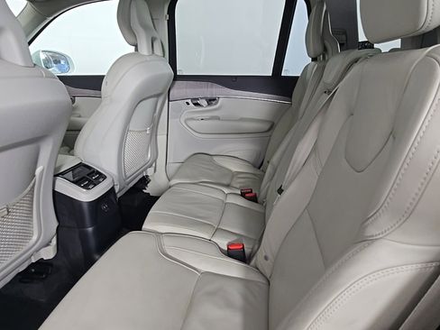 Used 2022 Volvo XC90 T8 Inscription w/ Advanced Package image 17