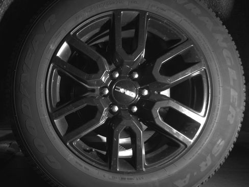 Used 2022 GMC Sierra 1500 Elevation w/ LPO, Elevation Black Package AWD/4WD image 20