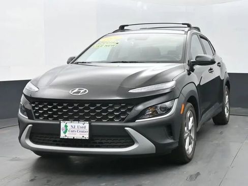 Used 2023 Hyundai Kona SEL AWD/4WD image 1