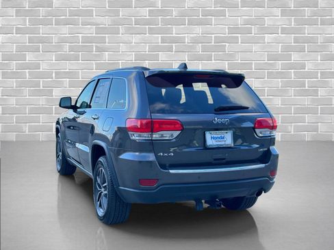 Used 2018 Jeep Grand Cherokee Limited image 3