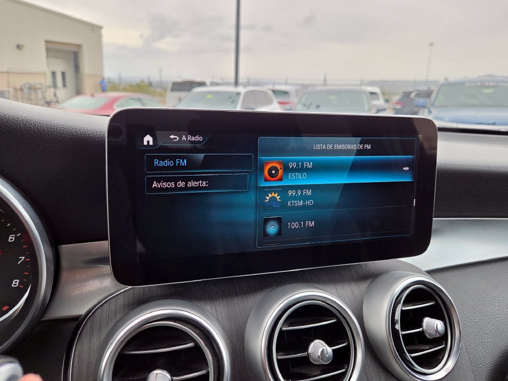 Used 2022 Mercedes-Benz GLC 300 image 23