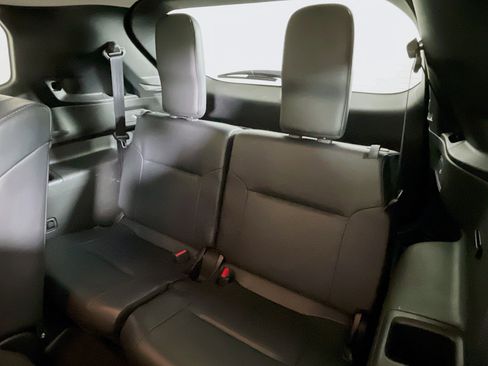 Used 2024 Mitsubishi Outlander SE image 28