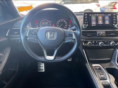 Used 2018 Honda Accord Sport image 7