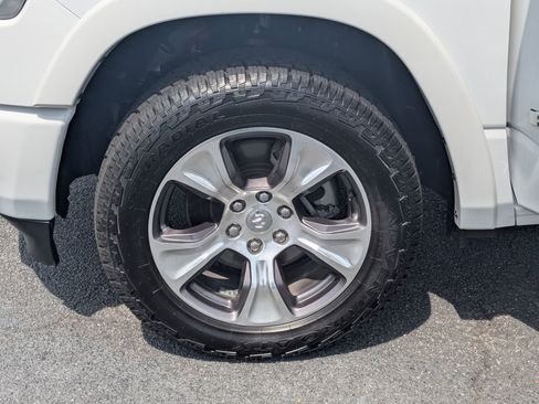 Used 2022 RAM 1500 Laramie w/ Sport Appearance Package AWD/4WD image 10