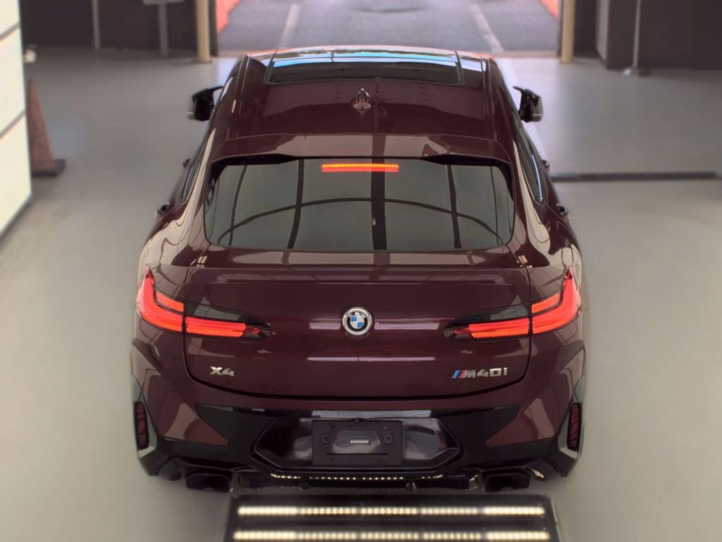 Used 2023 BMW X4 M40i AWD/4WD image 2