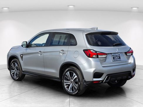 Used 2025 Mitsubishi Outlander Sport SE AWD/4WD image 4