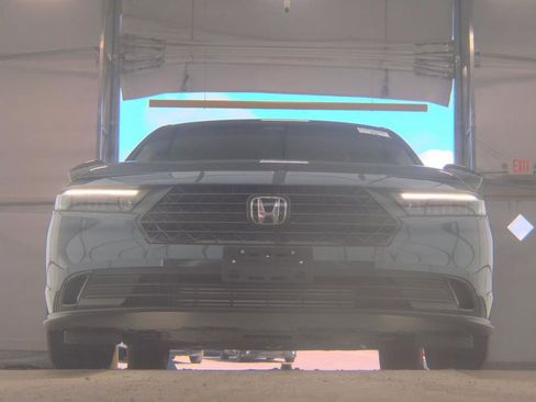 Used 2025 Honda Accord SE image 2