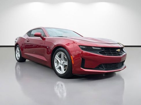 Used 2021 Chevrolet Camaro LT w/ Technology Package RWD image 1