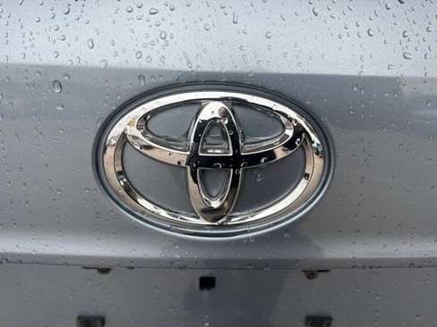 Used 2022 Toyota Highlander XLE AWD/4WD image 34