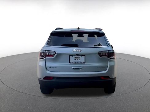 Used 2025 Jeep Compass Limited image 12