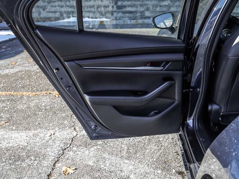 Used 2024 MAZDA MAZDA3 s image 19