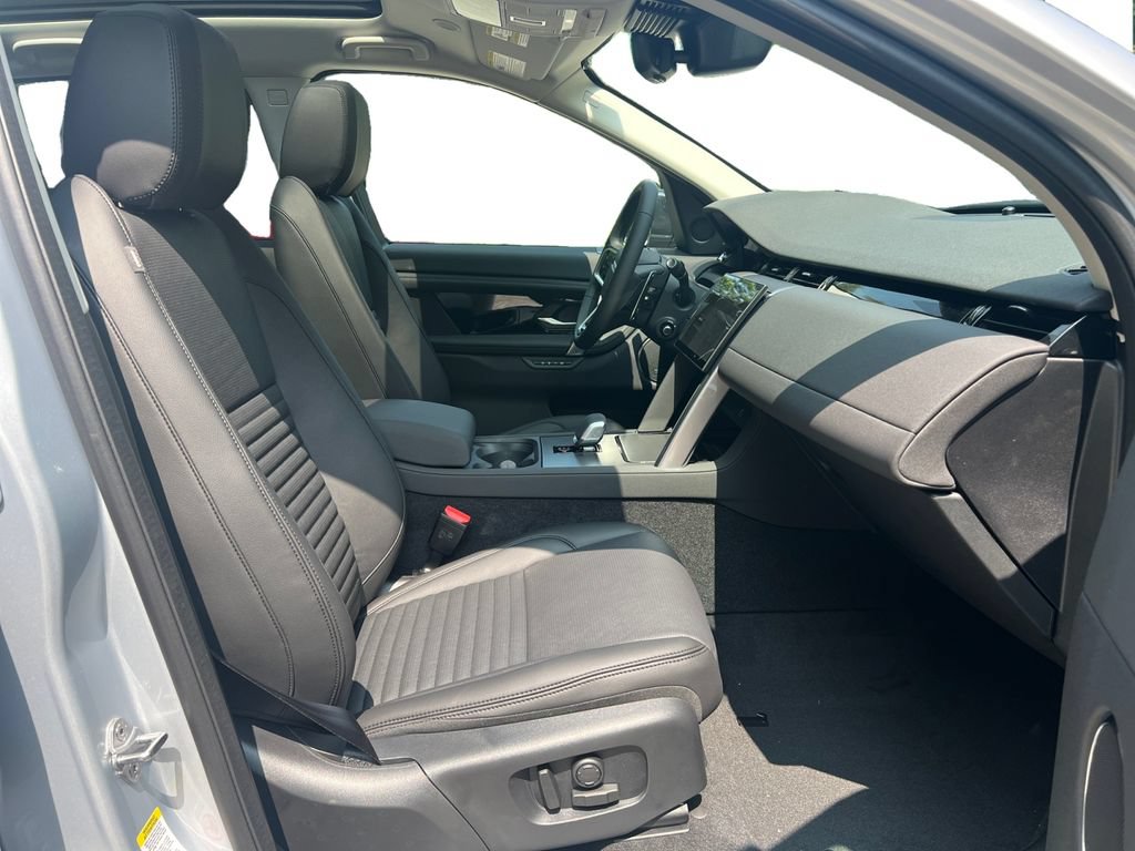 New 2025 Land Rover Discovery Sport S AWD/4WD image 31