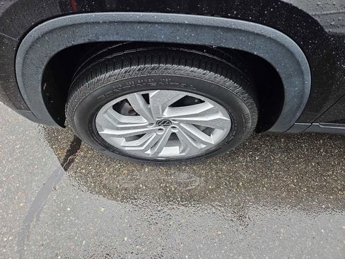 Used 2021 Volkswagen Atlas Cross Sport SEL image 2