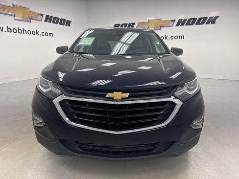 Used 2021 Chevrolet Equinox LS w/ LS Convenience Package image 2