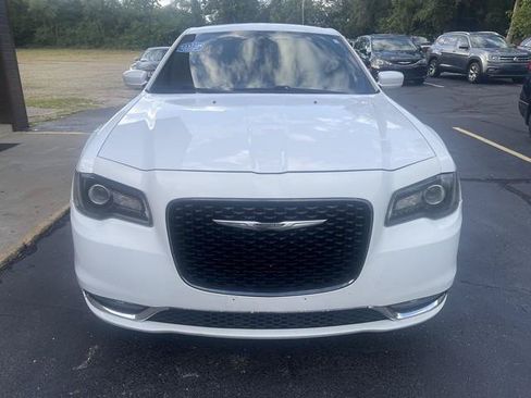 Used 2018 Chrysler 300 S AWD/4WD image 3