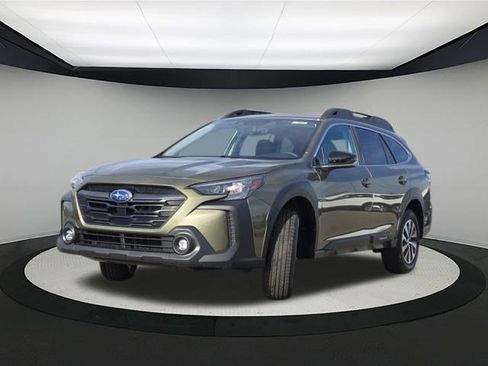 New 2025 Subaru Outback Premium image 3