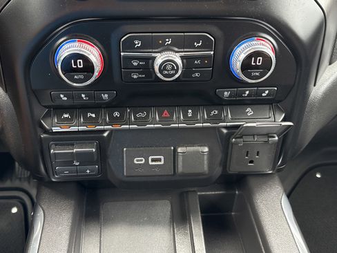 Used 2021 GMC Sierra 1500 AT4 w/ AT4 Value Package image 32