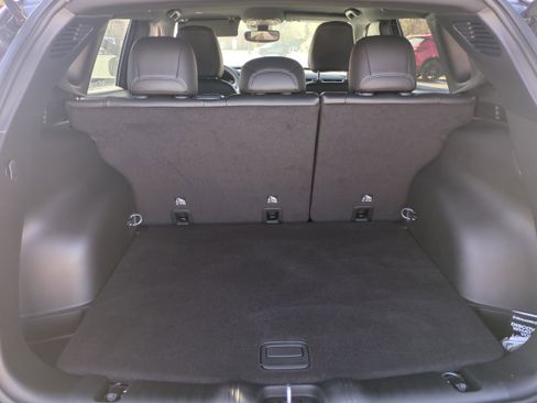 Used 2024 Jeep Compass Latitude image 31