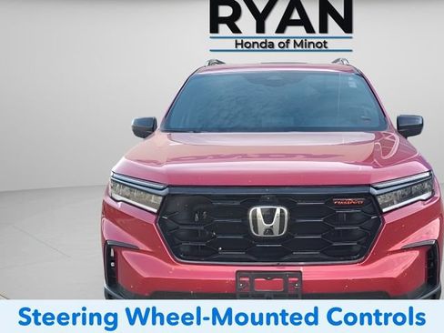 Used 2023 Honda Pilot TrailSport image 10