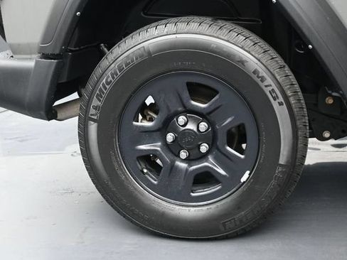 Used 2022 Jeep Wrangler Sport AWD/4WD image 31