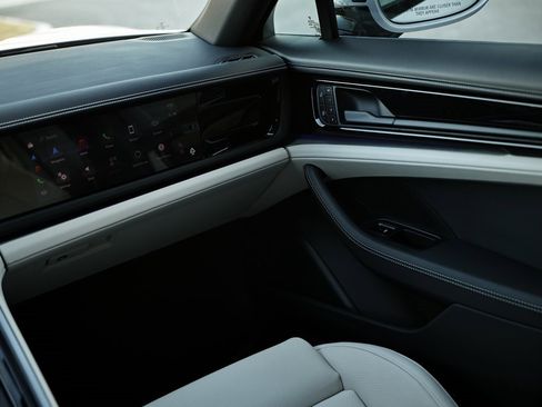 New 2026 Porsche Panamera 4 image 31