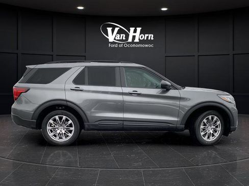 New 2026 Ford Explorer Active w/ Active Comfort Package image 2