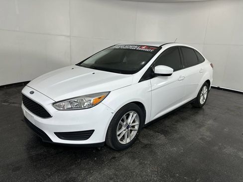 Used 2018 Ford Focus SE image 4