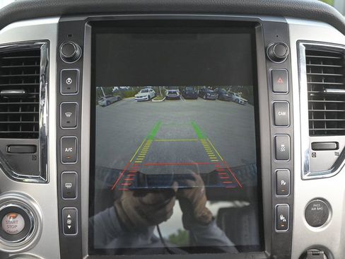 Used 2019 Nissan Titan PRO-4X image 26