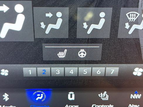 Used 2018 Jeep Grand Cherokee Limited AWD/4WD image 27