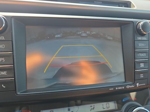 Used 2016 Toyota RAV4 Limited AWD/4WD image 31