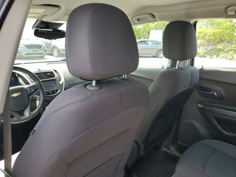 Used 2016 Chevrolet Trax LS FWD image 9