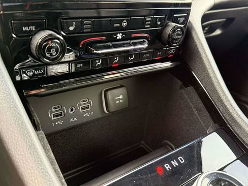 Certified 2022 Jeep Grand Cherokee L Limited AWD/4WD image 29