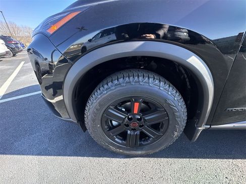 New 2026 Nissan Rogue SV image 10