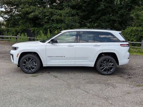 New 2026 Jeep Grand Cherokee Limited AWD/4WD image 6