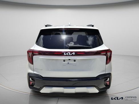 Certified 2025 Kia Seltos EX w/ EX Sunroof Package FWD image 6
