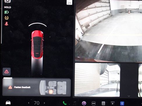 Used 2022 Tesla Model Y Performance image 23