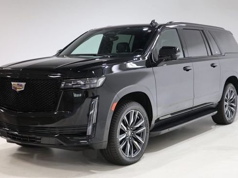 Used 2024 Cadillac Escalade ESV Sport AWD/4WD image 3
