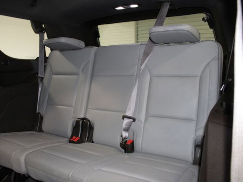 Used 2021 GMC Yukon SLT w/ Rear Media and Nav Package image 22