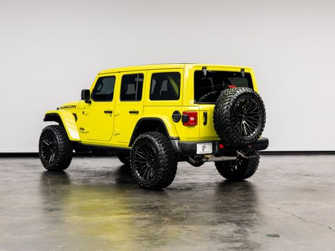 Used 2022 Jeep Wrangler Unlimited Rubicon w/ Trailer Tow Package AWD/4WD image 15