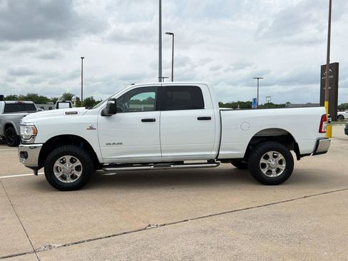 Used 2024 RAM 2500 Big Horn w/ Off Road Package AWD/4WD image 2