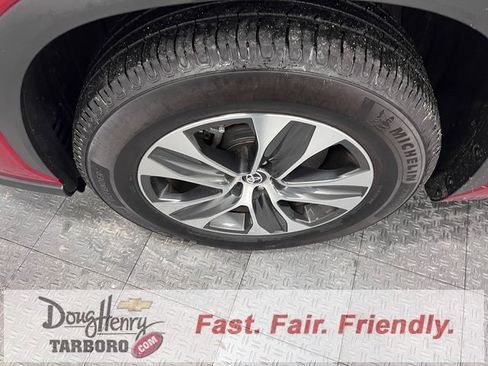 Used 2022 Toyota Highlander XLE image 20