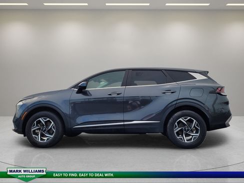 Used 2023 Kia Sportage LX AWD/4WD image 7